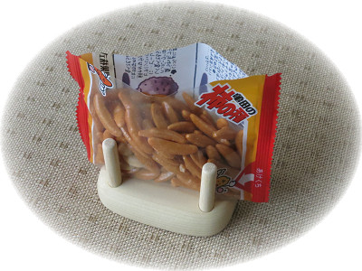 ちょい置きスタンド　柿の種